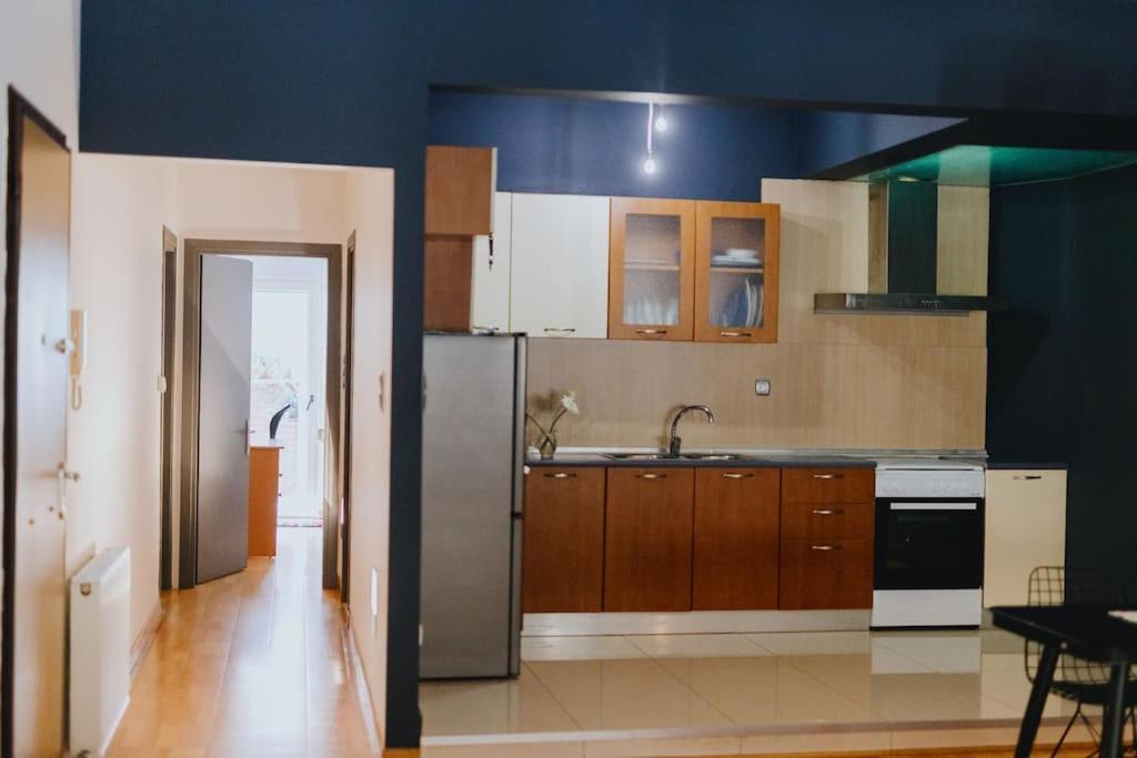Cosy & Spacious Central Apartment Komotiní Luaran gambar