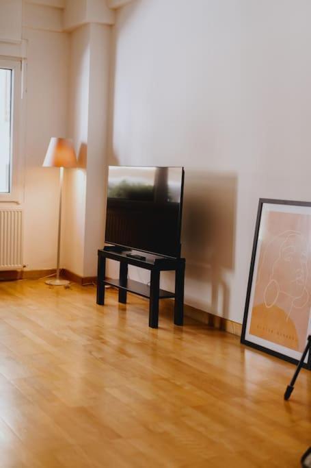 Cosy & Spacious Central Apartment Komotiní Luaran gambar